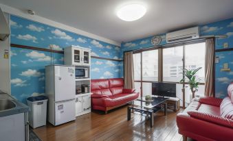 Cozy Family Room KY Apartment