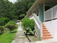 Chez Ophelia Cottage Apartments โรงแรมใน