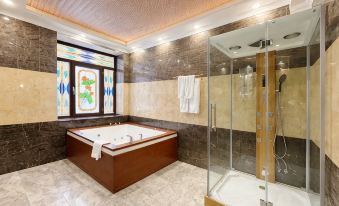 Eighty Eight Deluxe Hotel & Spa - Housity