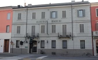 Albergo Bianchi Stazione - Housity