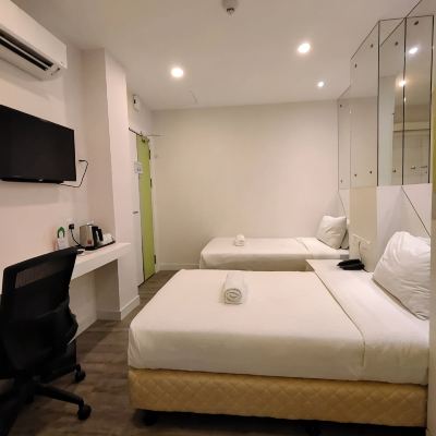 Superior Twin without Window CAPITAL EXPRESS Promo Code