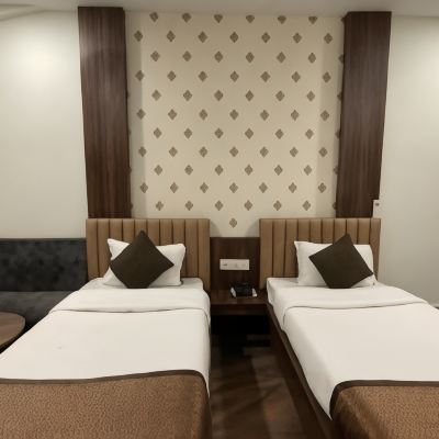 Deluxe Double Room Hotel Royal Embassy Promo Code