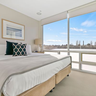 Three Bedroom Penthouse-Ixl Apartments