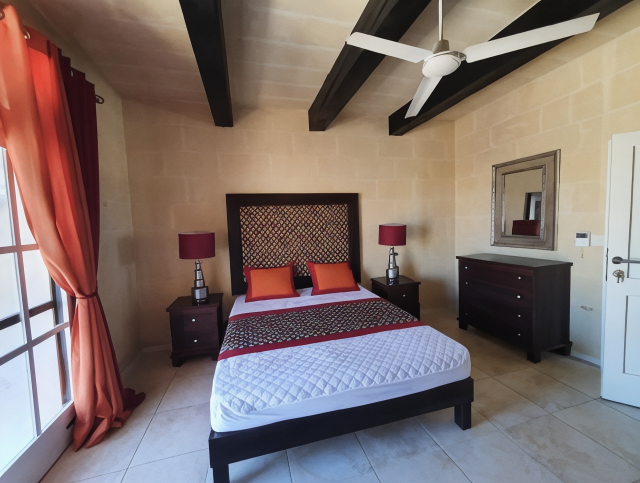 带露台的双人房