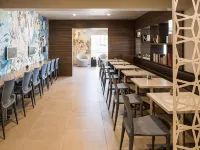 The Dylan Hotel at SFO Hotel a Millbrae