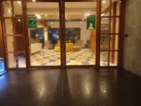 阿布哈加瑪飯店 迪卡住宿飯店