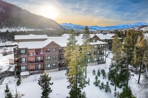 1-bedroom Luxury Ski Retreat in the Heart of Keystone with free electric charger