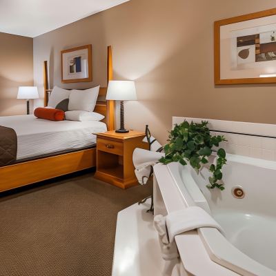 King Room With Mobility Accessible Bathtub-Non-Smoking