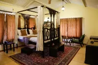 The Colonial Manek Manor by SAH