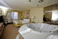 Travelodge by Wyndham Niagara Falls Fallsview