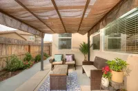 Clovis House, Sleeps 10, Hammock, Covered Patio, Game Table
