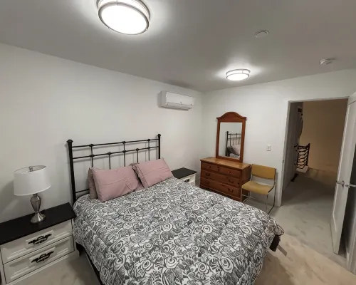 Charming 2-bedroom, 2-1/2 bath,New house with AC, in Seattle. Airport 4.2 miles. ベリアンのホテル