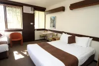 Mildura Golf Resort Hotel a 