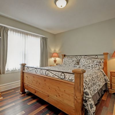One-Bedroom Suite James Bay Inn Hotel, Suites & Cottage Promo Code