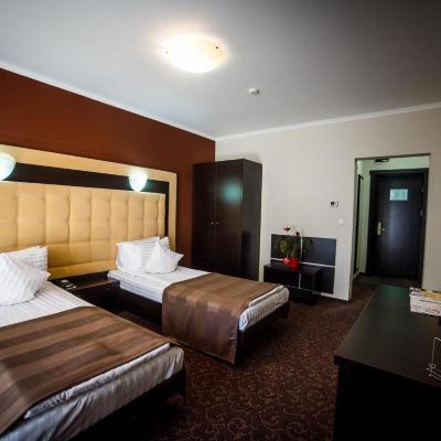 Standard Twin Room Hotel Ozana Promo Code