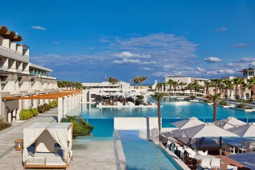Avra Apartments Kolymbari Harbour