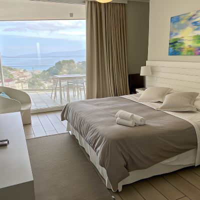 Deluxe Apartment with Sea View
