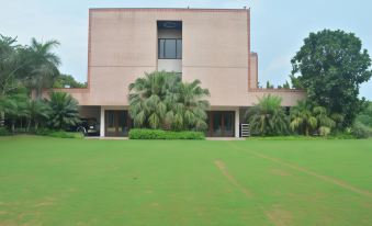 The Radha Ashok - Housity
