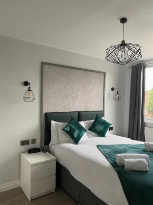 Whites Hotel