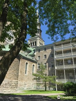 The Grey Nuns Residence by Concordia University