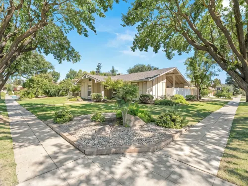Hot Tub, Game Room - 3 Bed: 2 Bath near Fig Garden Loop!