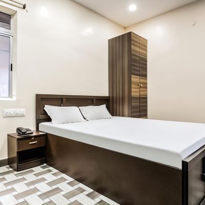 Deluxe Double Room, Multiple Beds, City View