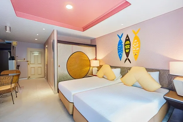 ห้องมาตรฐานเตียงแฝดพร้อมวิวสระน้ำ