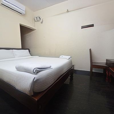 Executive Twin Room-Non-Smoking Treebo Trend Sri Saveraa Residency Promo Code