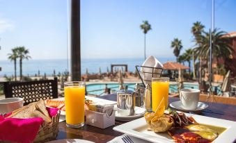 Puerto Nuevo Baja Hotel & Villas - Housity