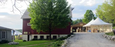 Inn at Neshobe River Hotel a 
