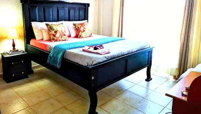 Tinina's 1- & 2-BDR – Clean, Wi-Fi, Parking, #o7274o7276 Hotéis em 