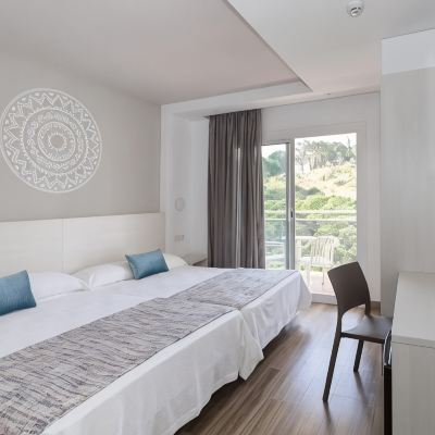 Standard Double Room Hotel Oasis Park Splash Promo Code