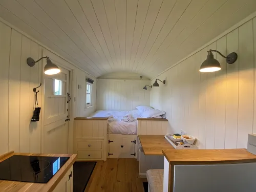 Sheldon Shepherd's Hut - Cosy Rural Retreat in the Peak District National Park