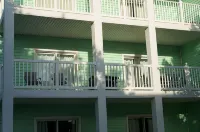 "Luxurious Villa" 2 Bedroom / 2 Bath โรงแรมใน