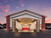 Econo Lodge Inn & Suites Hotels in Escanaba
