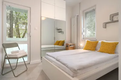 Starflat | Cozy central apartment next to NDK Hotels in Centrum