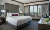 Saint John's Resort Hotel a 