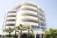 Hotel Premier & Suites - Premier Resort Отели в г. 