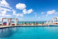 Sunset Beach - Ocean Front with Stunning Sea Views, WI-FI, AC.