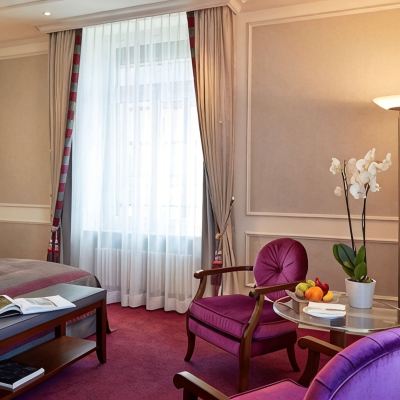 Standard Double Room Hotel Schweizerhof Zürich Promo Code