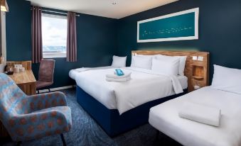 Travelodge Falkirk - Housity