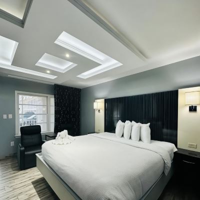 Standard King Room-Non-Smoking Marion Motor Lodge Promo Code
