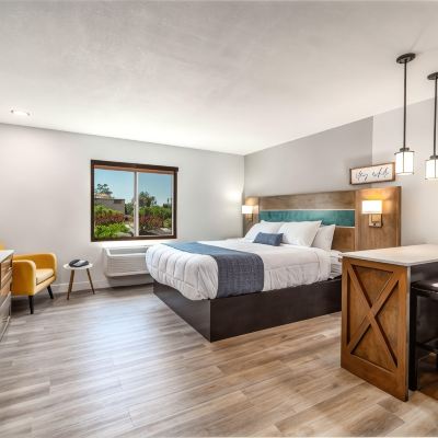 King Suite-Non-Smoking Homestay Suites - Studios & Spas Promo Code