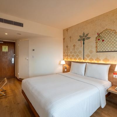 STANDARD QUEEN ROOM-FREE WIFI Ibis Mumbai Airport Hotel Promo Code