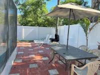 Quiet Pool Haven: 4BR - 9PPL, AC, WiFi, and Beaches Nearby