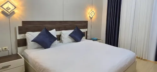Balcony Hotel