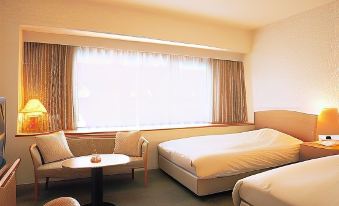 Kobe Luminous Hotel