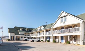Motel 6 Fort Worth, TX - White Settlement