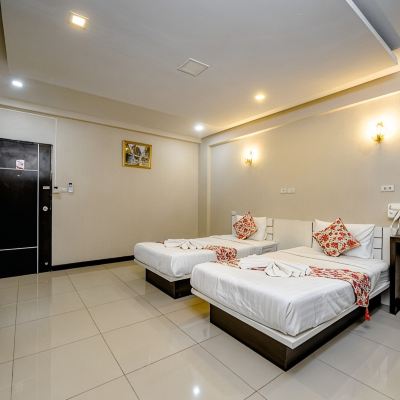 Standard Twin Room Gold Airport Suites Promo Code