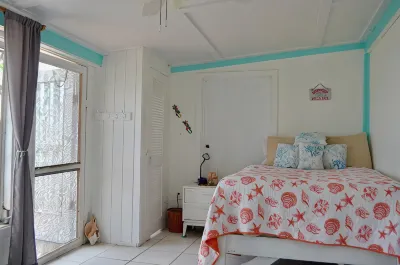 Bea's Beach Cottage Casuarina Point Abaco Hotels in 
